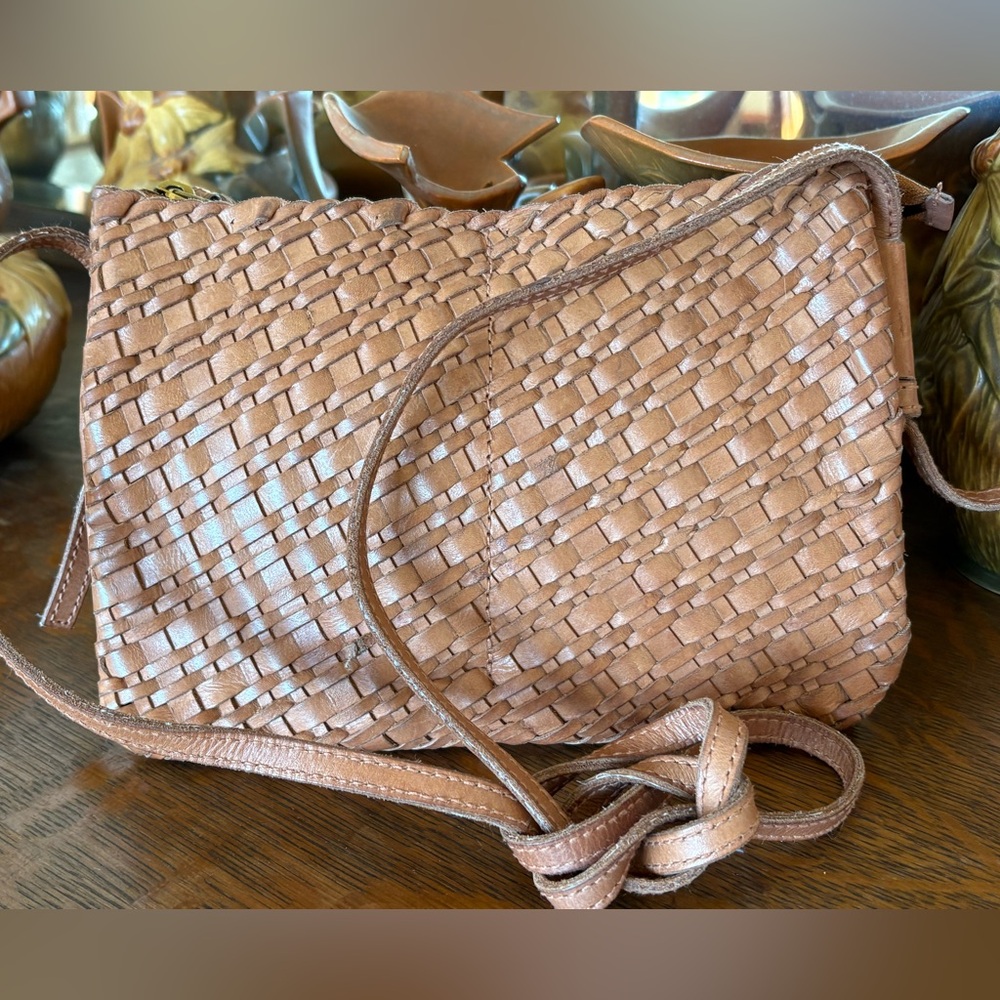 Madewell The Knotted Woven leather Crossbody bag, camel tan color - Picture 8 of 15